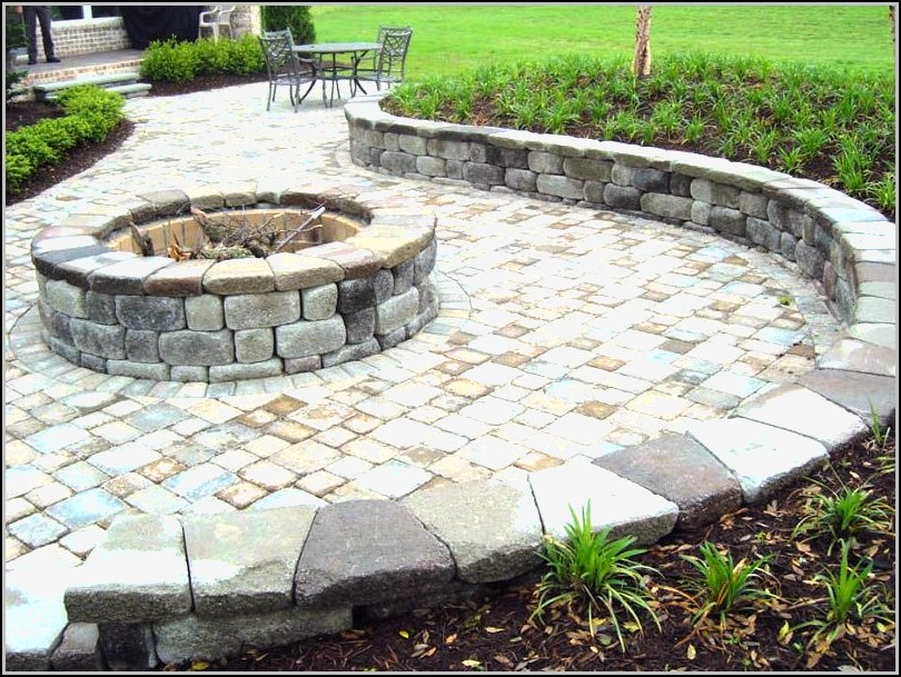 Paver Patio Designs With Fire Pit