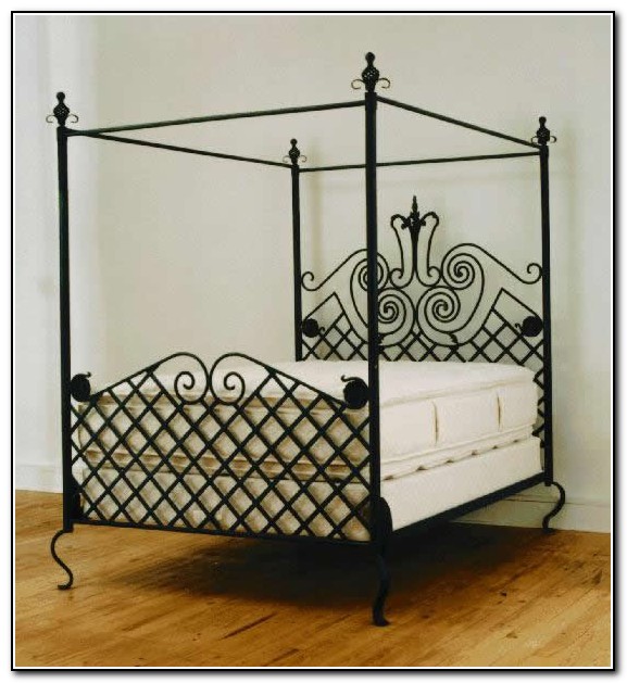 Wrought Iron Beds Designs