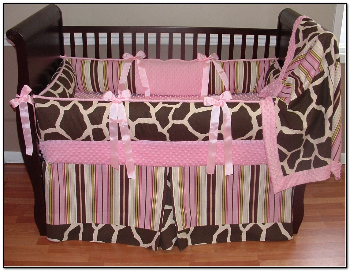 Pink Giraffe Baby Bedding