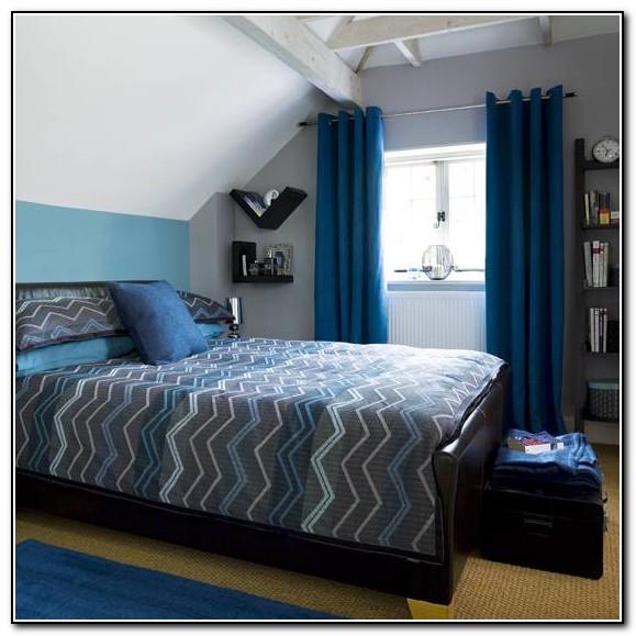 Blue And White Bedding Set