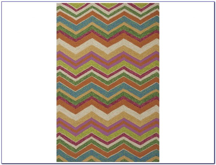 chevron area rug 5x8 700x535